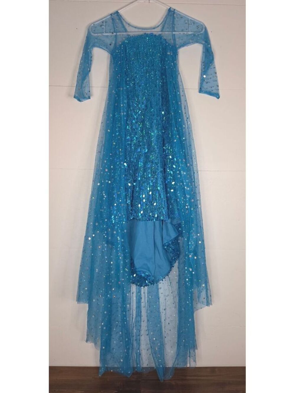 Girls Elsa Frozen Princess Costume, Blue Sequin Mesh Cape High-Low Size Med